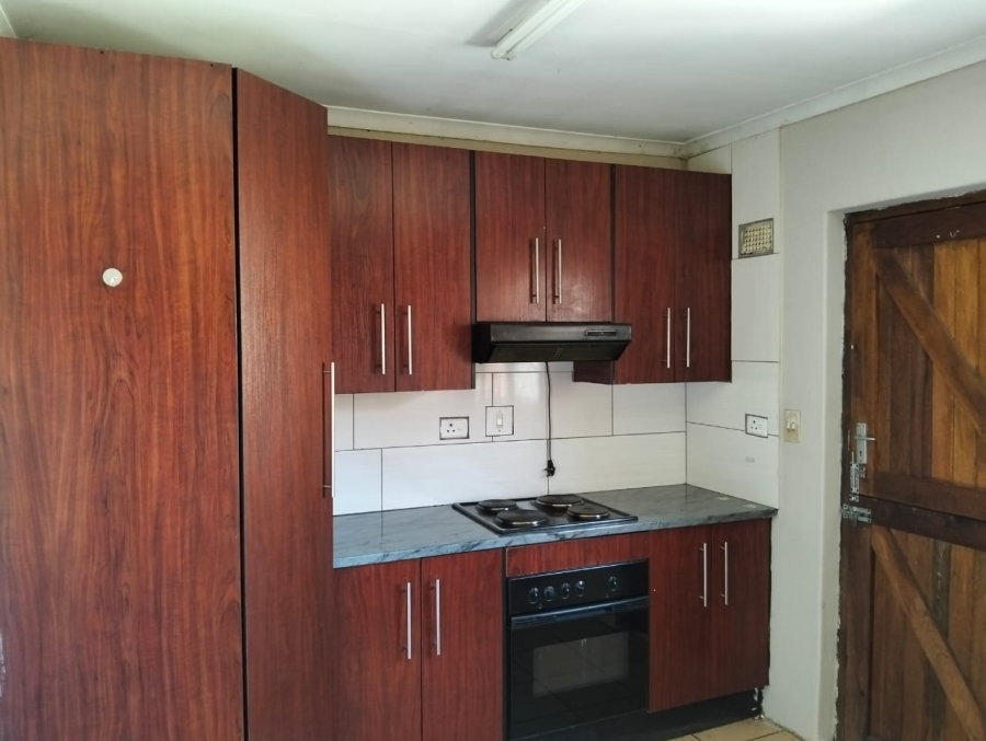 To Let 5 Bedroom Property for Rent in Mthata Eastern Cape
